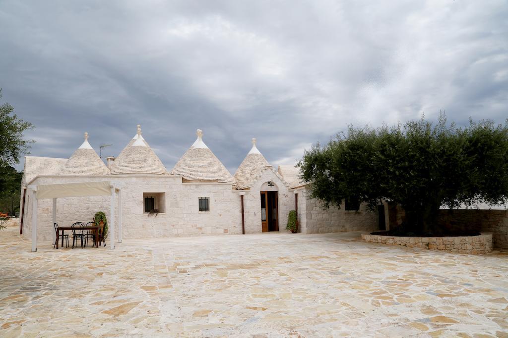 Trullo Montetrecarlini Villa Alberobello Habitación foto